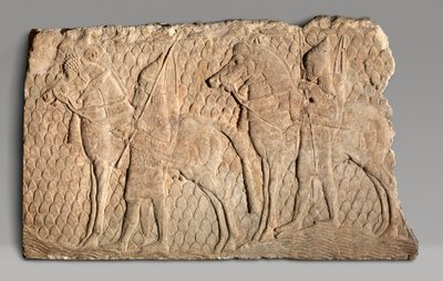 fragment de relief : cavaliers le long d